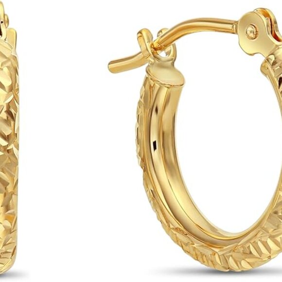 14k Gold Hand Engraved Diamond-cut Round Hoop Earring